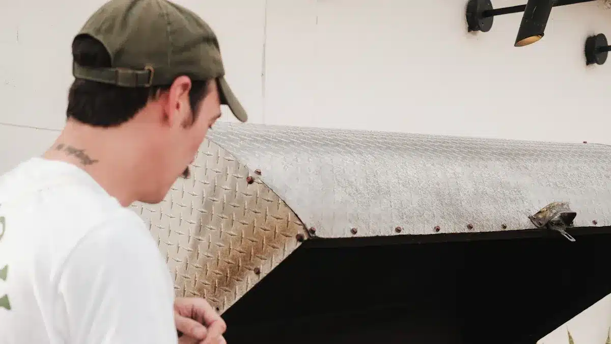 Gas Grill And Charcoal Smoker Combinations: The Best Of Both Worlds For Outdoor Cooking 3 Choosing the Right Combo Grill